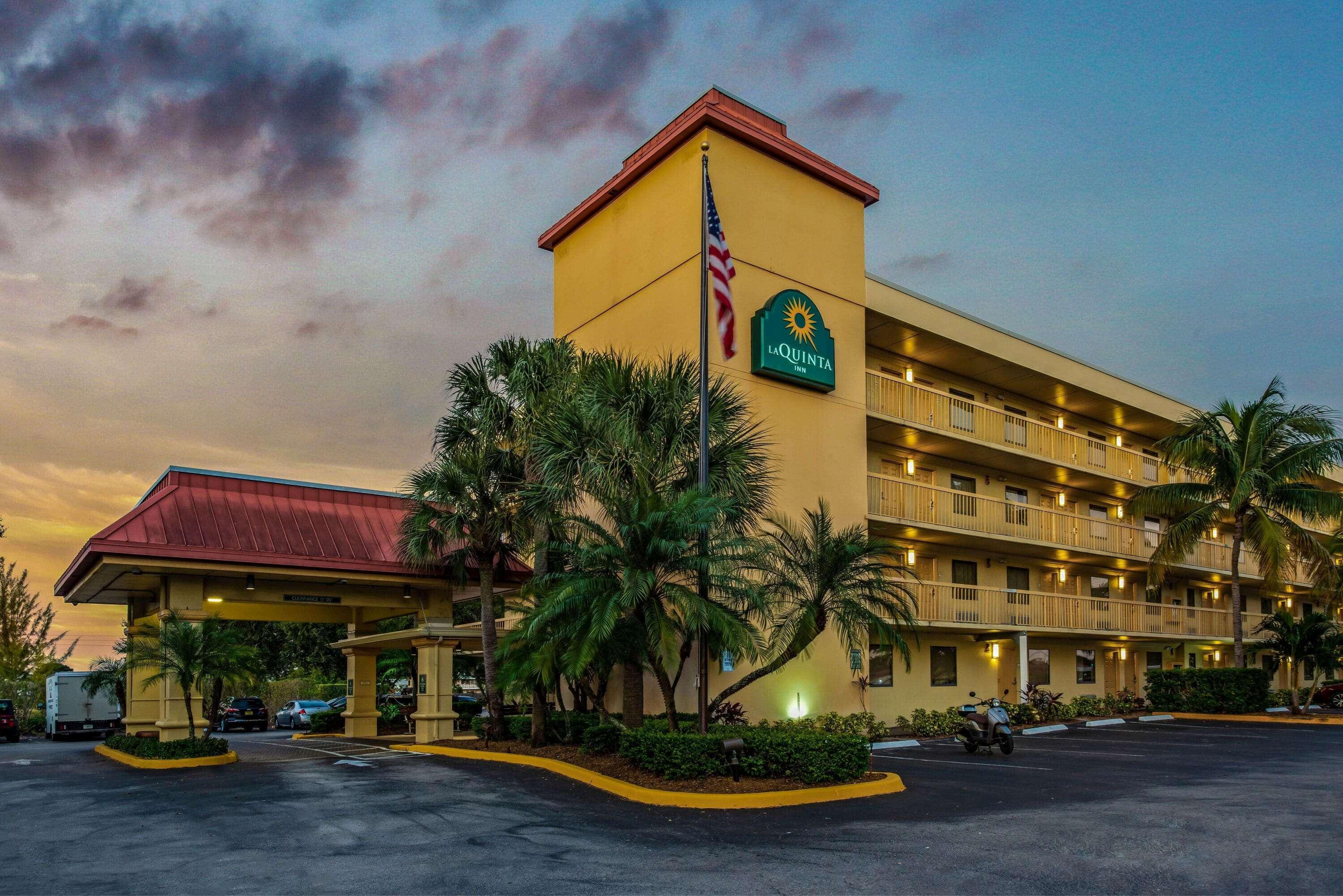La Quinta Inn By Wyndham West Palm Beach - Florida Turnpike Exterior foto