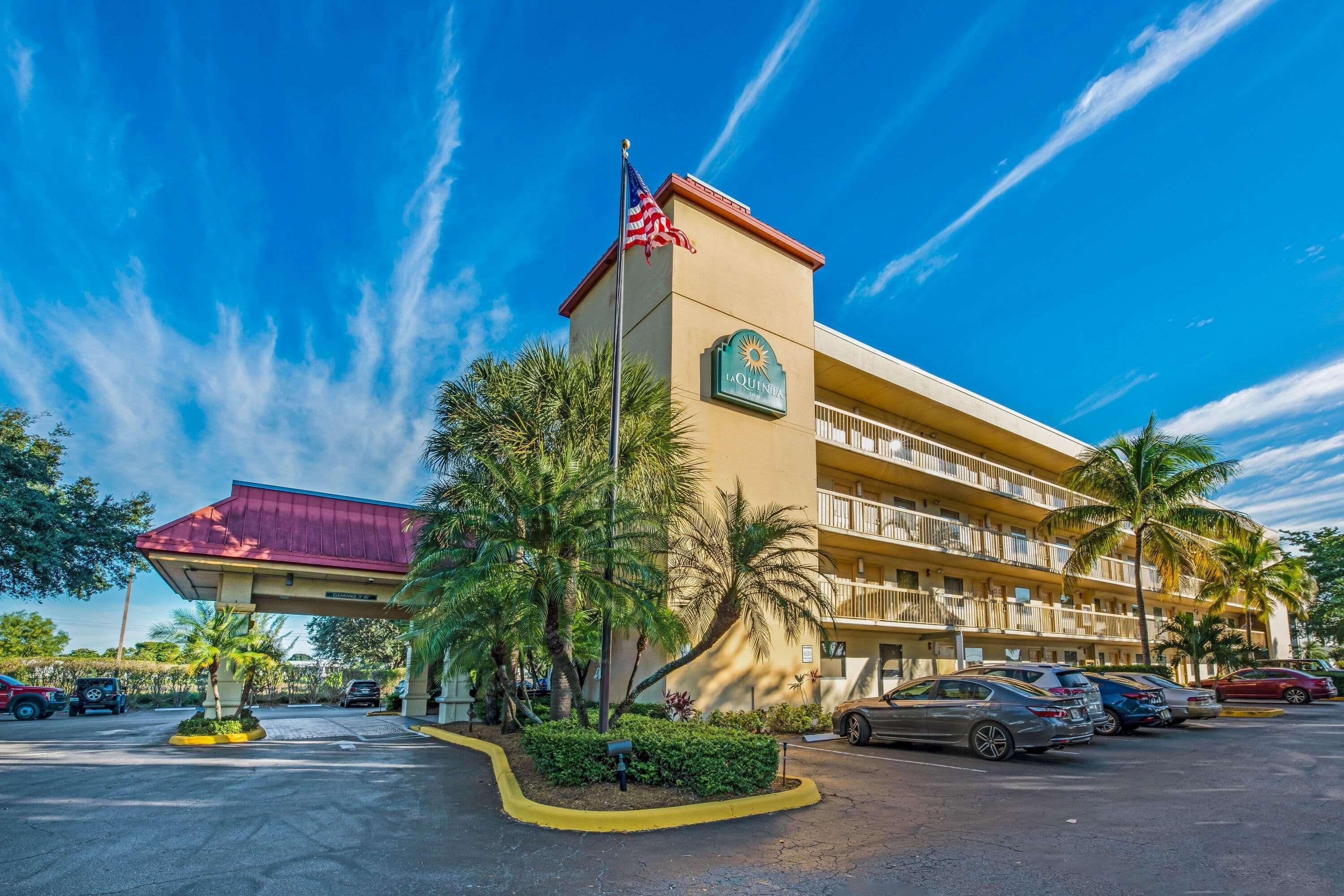 La Quinta Inn By Wyndham West Palm Beach - Florida Turnpike Exterior foto