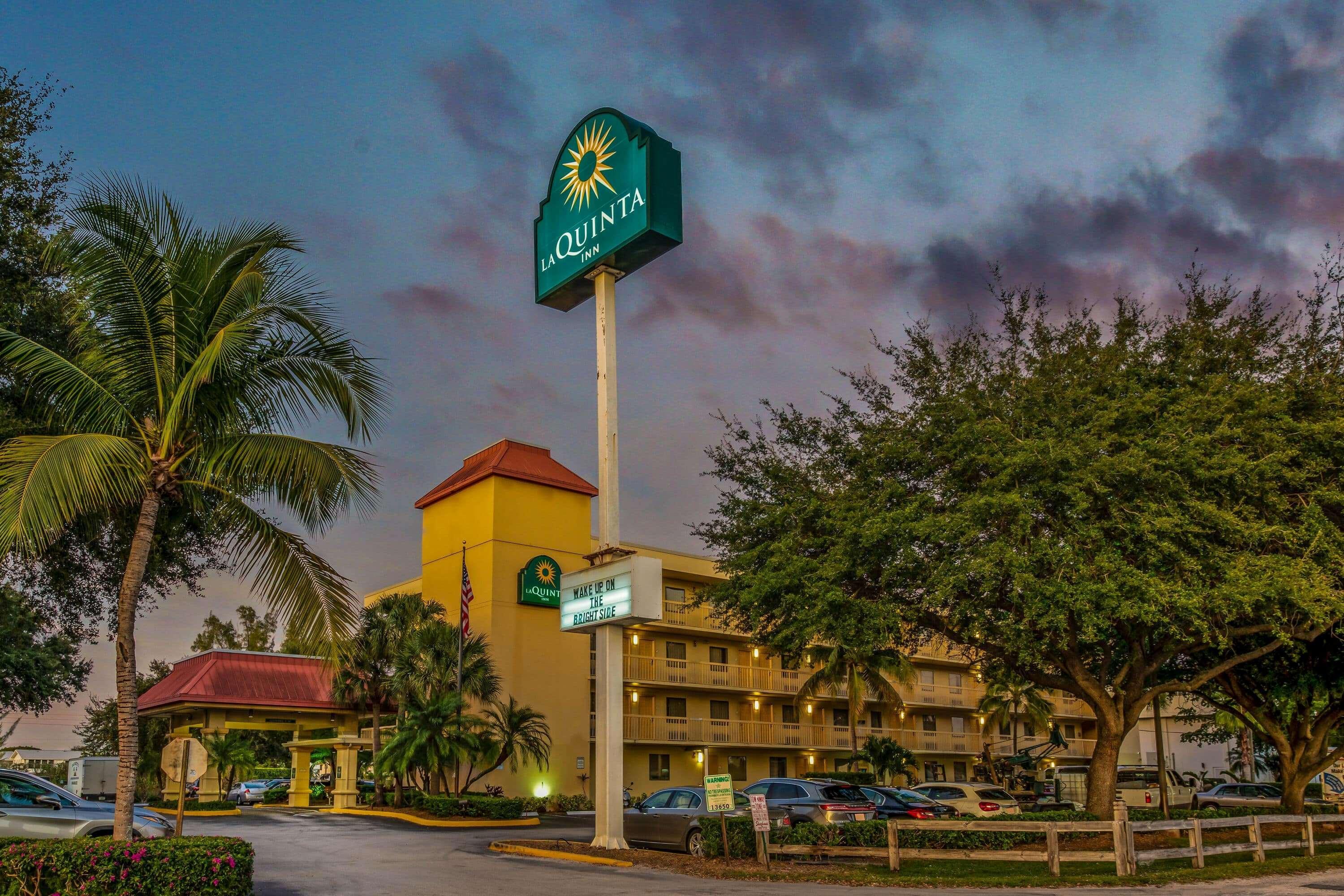 La Quinta Inn By Wyndham West Palm Beach - Florida Turnpike Exterior foto