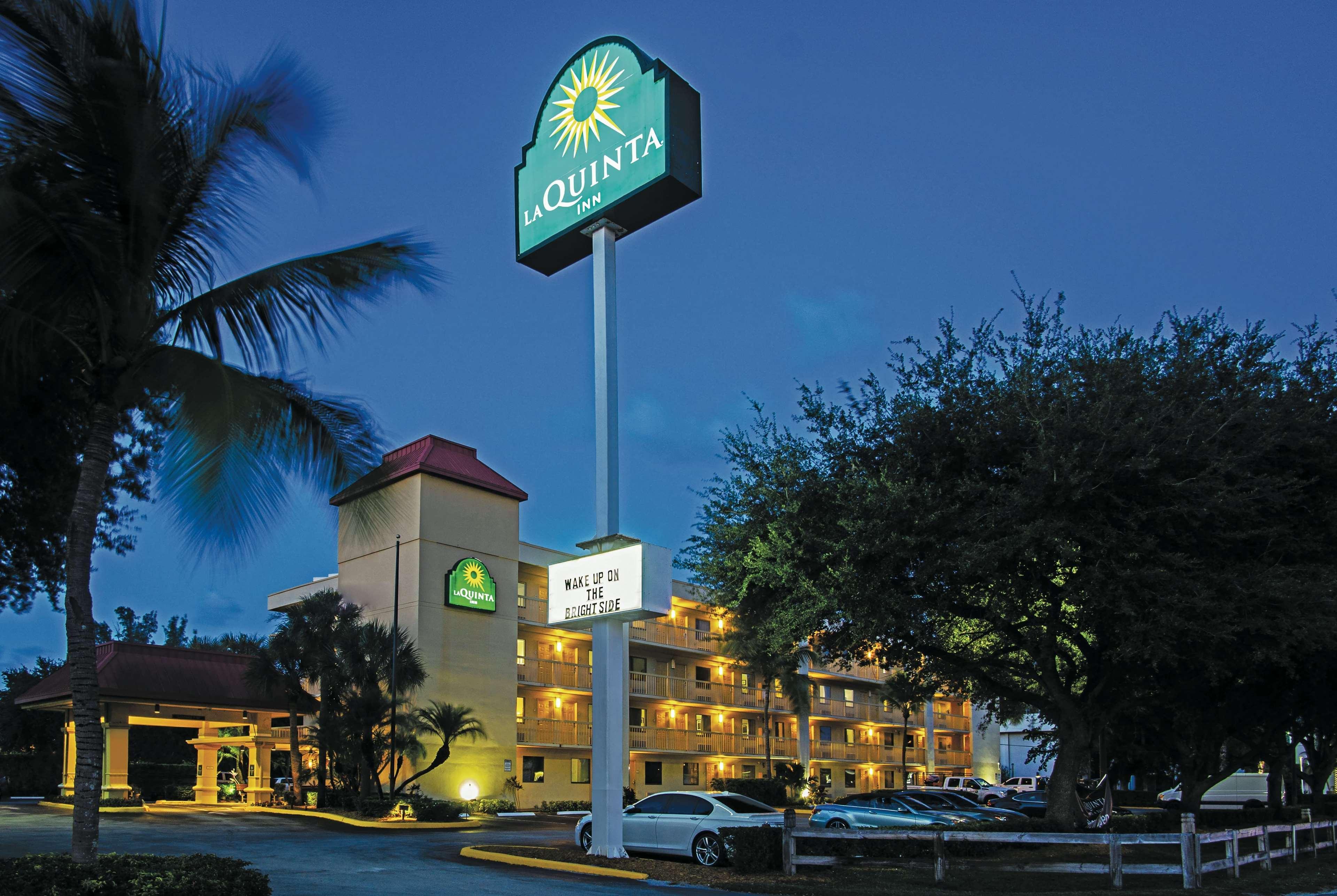 La Quinta Inn By Wyndham West Palm Beach - Florida Turnpike Exterior foto