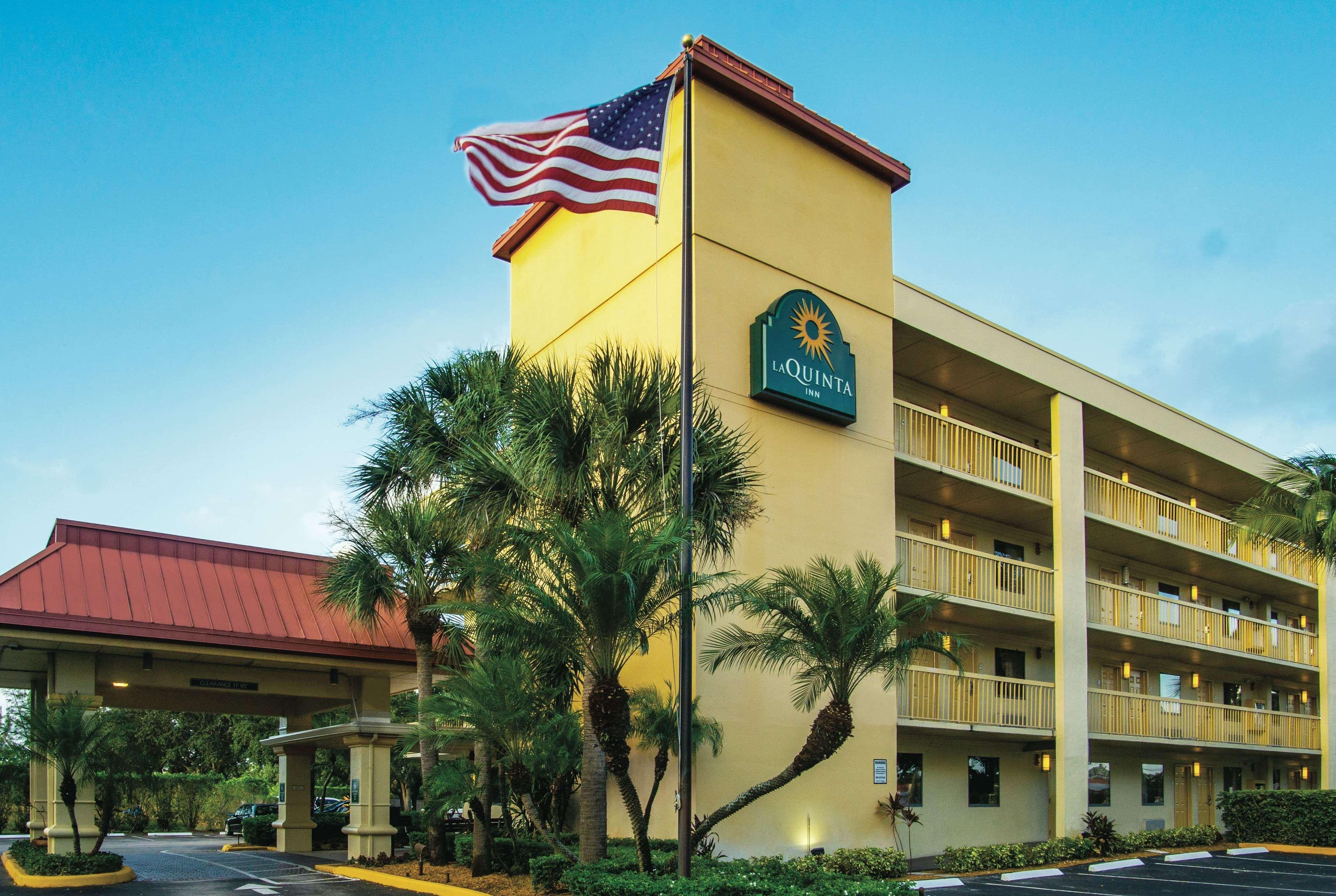 La Quinta Inn By Wyndham West Palm Beach - Florida Turnpike Exterior foto